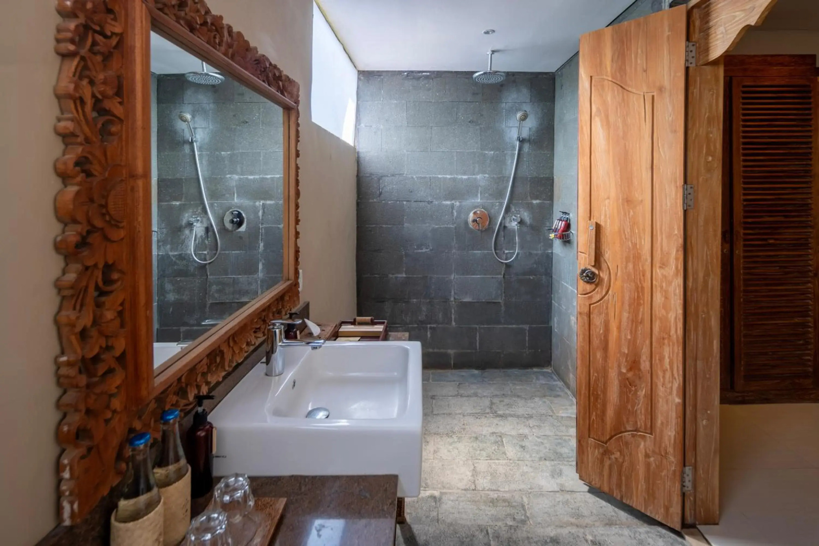 Курорт Adiwana Svarga Loka