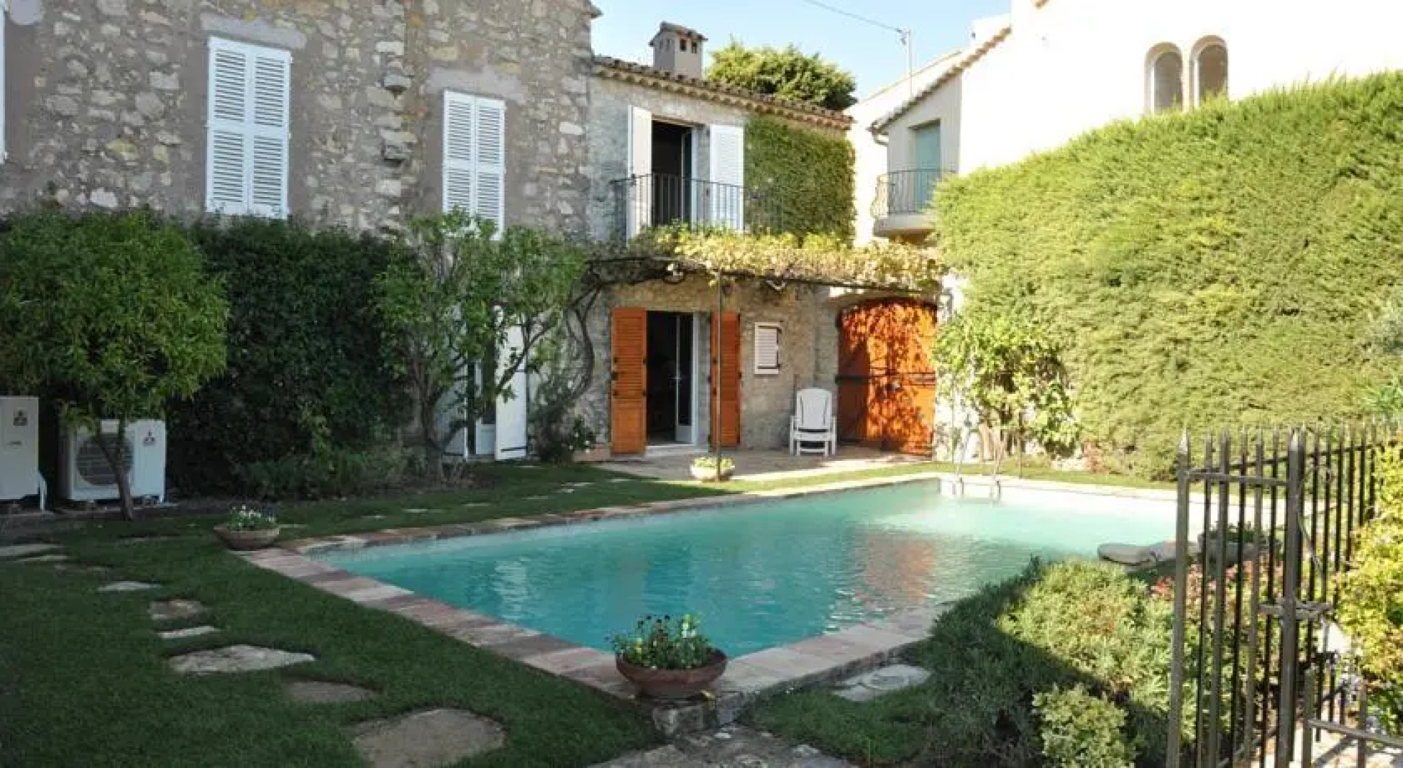 Côte dAzur View of Cannes Bay