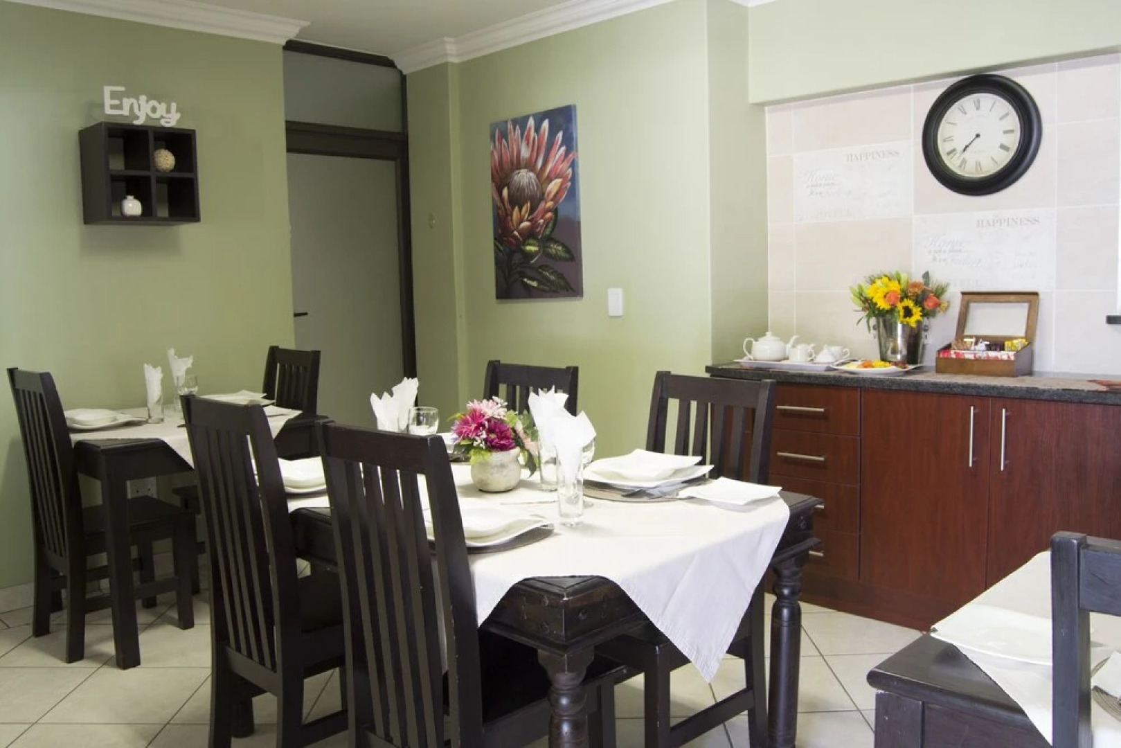 Summer Garden Guest House (The Flower Box)