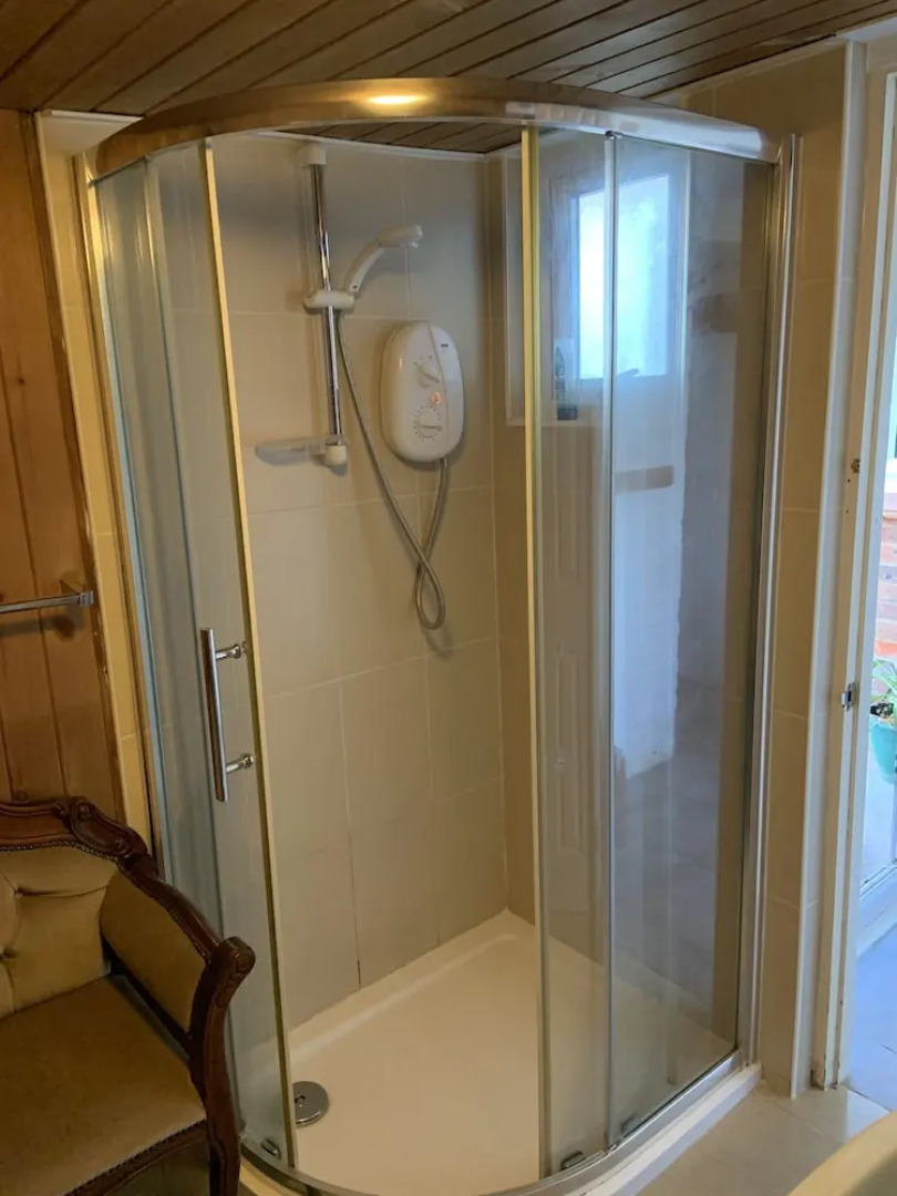 2bed Room Small Annex Furnished in High Wycombe