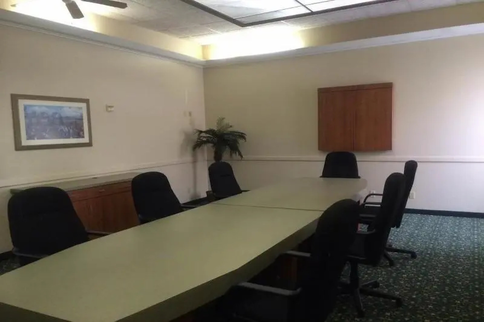 Clarion Pointe Marshall