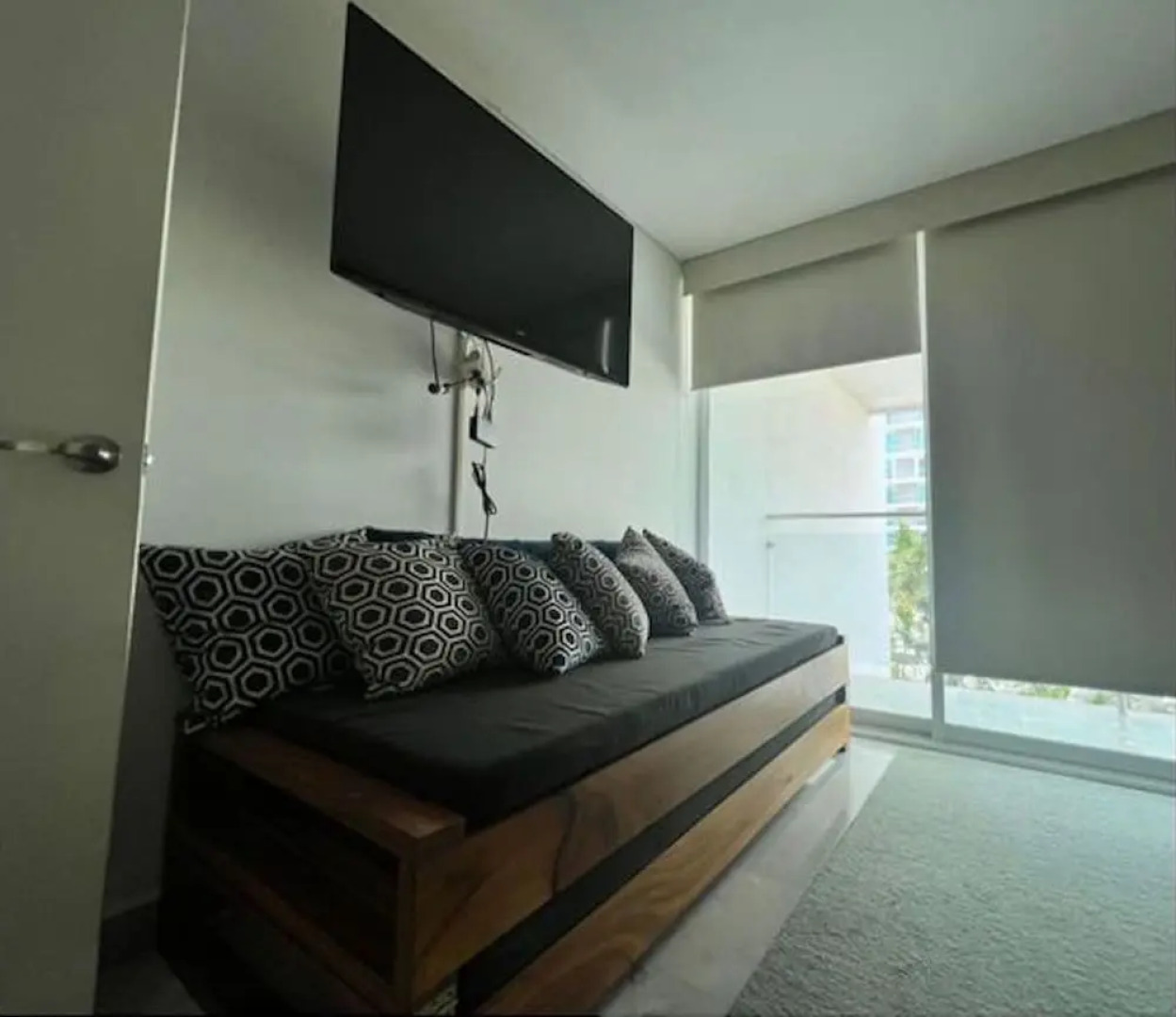 Aria Ocean 188 Flamingos