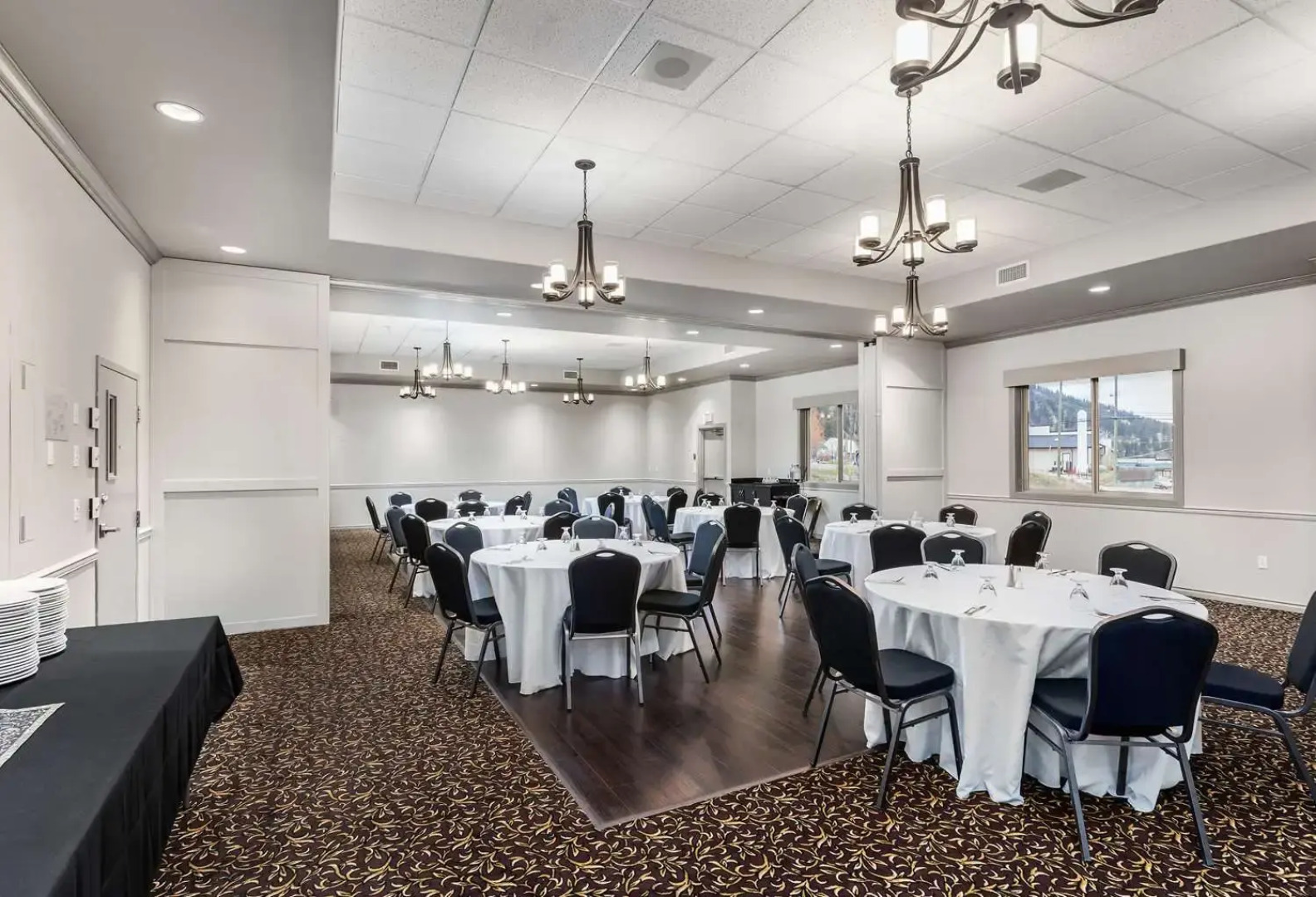 Prestige Radium Hot Springs Resort, WorldHotels Crafted