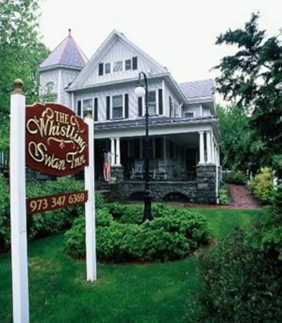 Whistling Swan Inn
