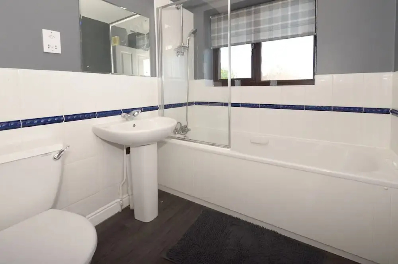 Ideal for Alton Towers, Staffordshire and The Peak District