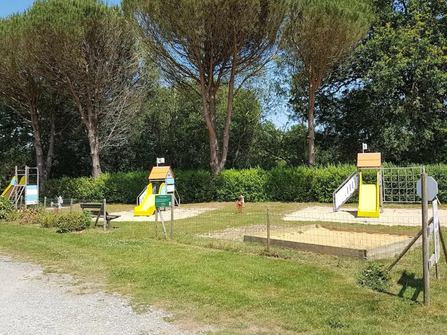 Bungalow With 2 Bedrooms in Commequiers, With Pool Access and Furnished Terrace - 27 km From the Beach