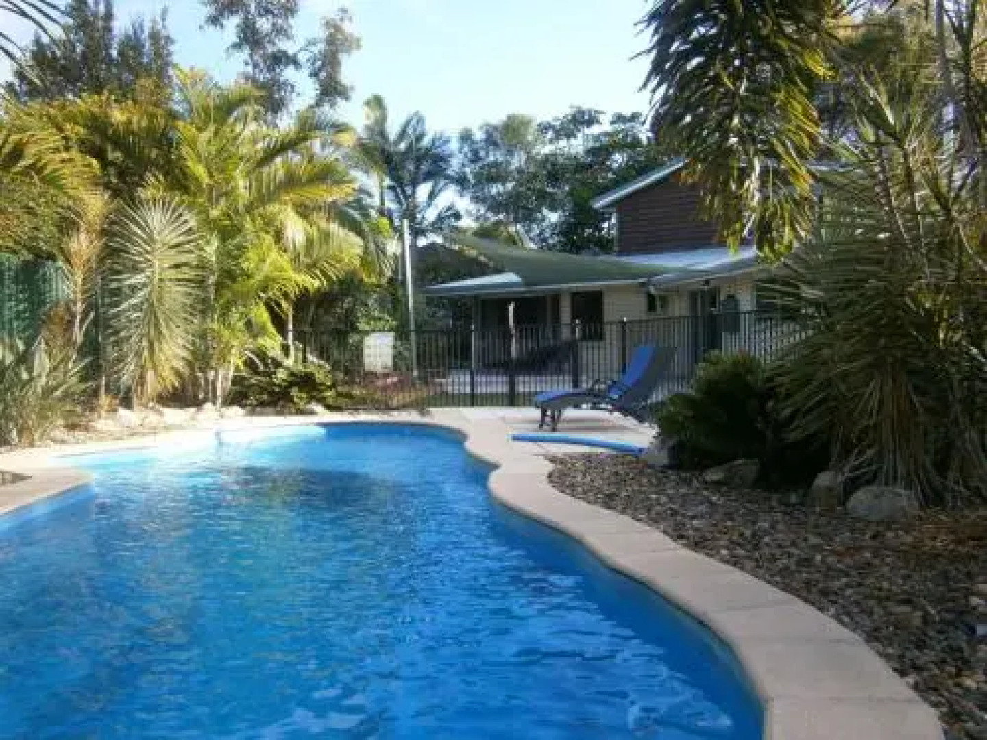 15 Larapinta Court Family Home With Swimming Pool In A Quiet Street And Central Location Close To Cbd