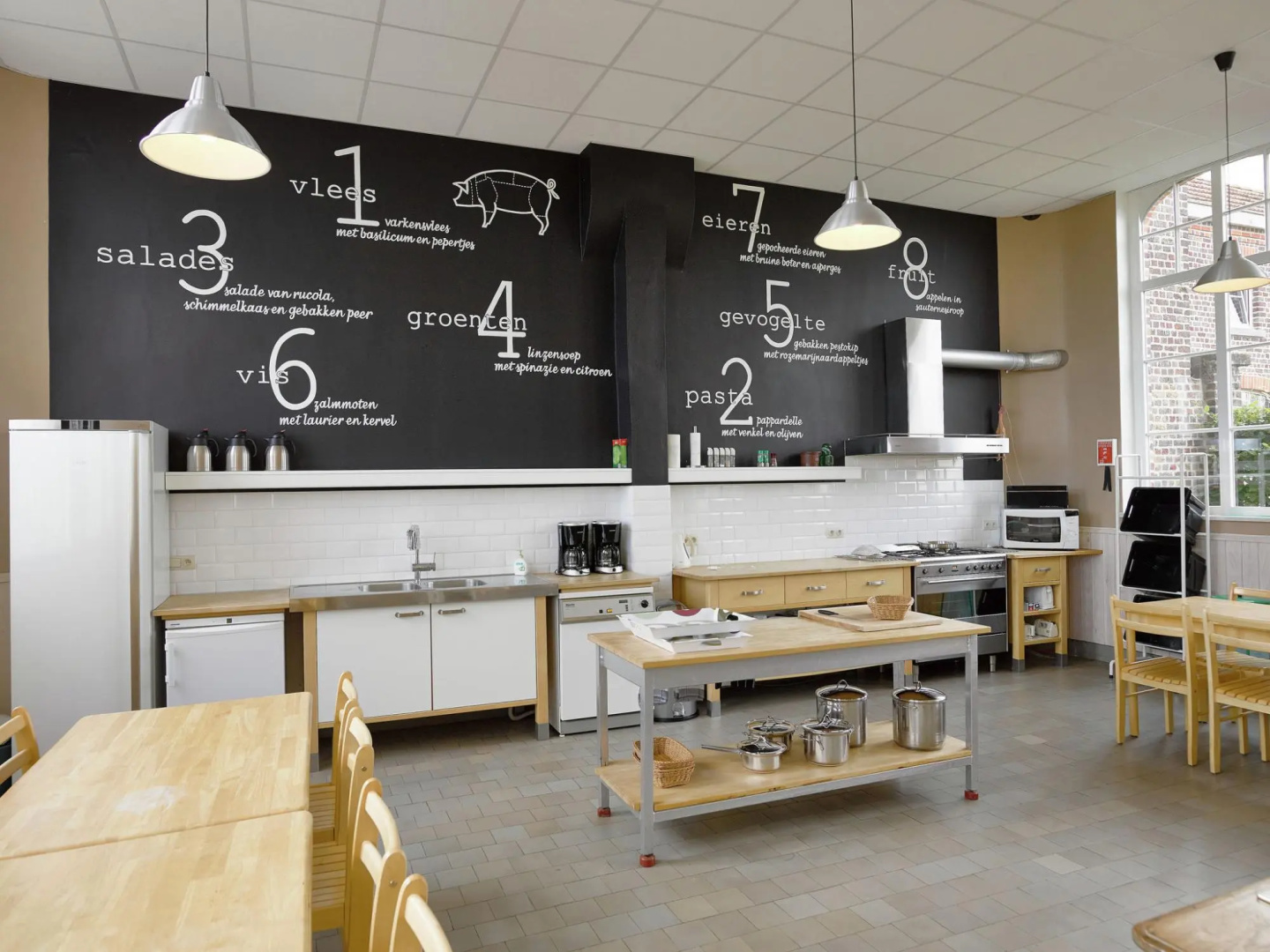 Oud Schooltje De Linde for Twenty Person
