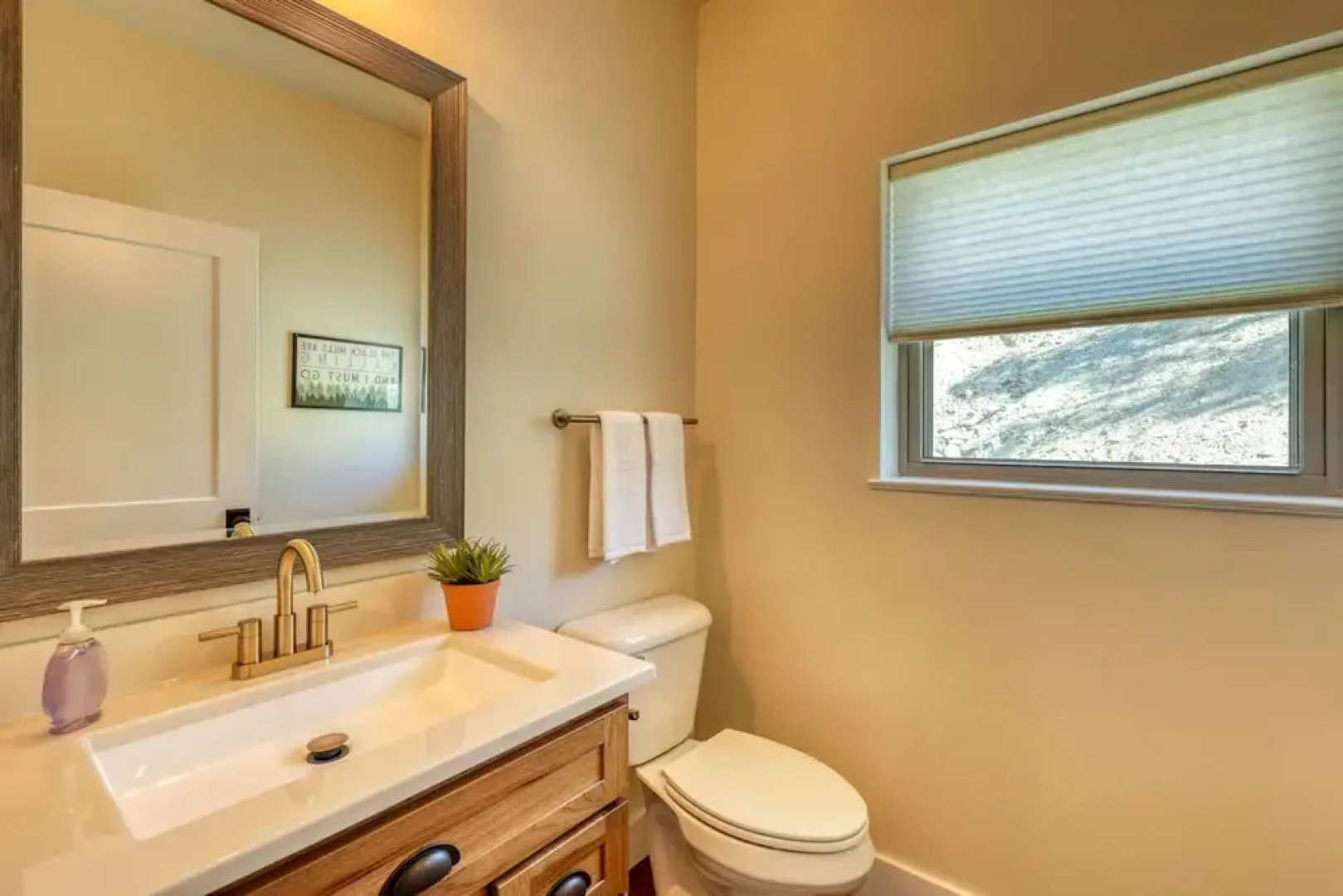 Saddle Up For Luxury - 15 Minutes to Mt Rushmore