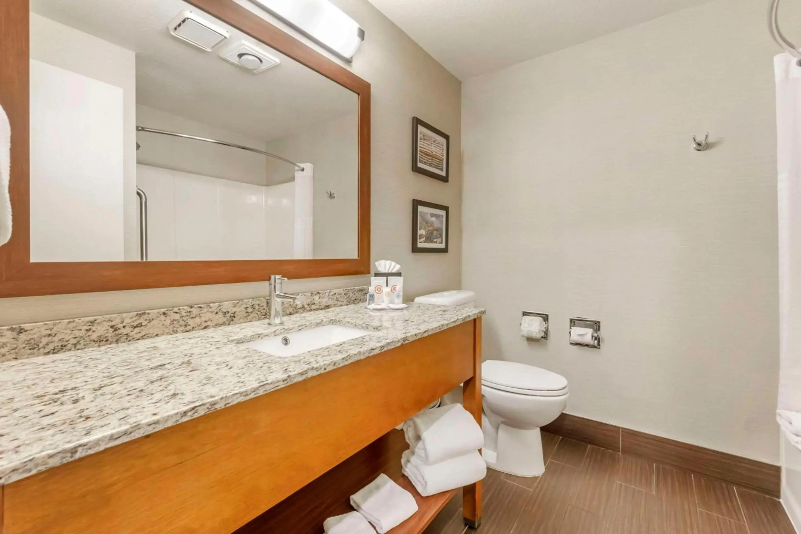 Comfort Inn & Suites Sea-Tac Airport