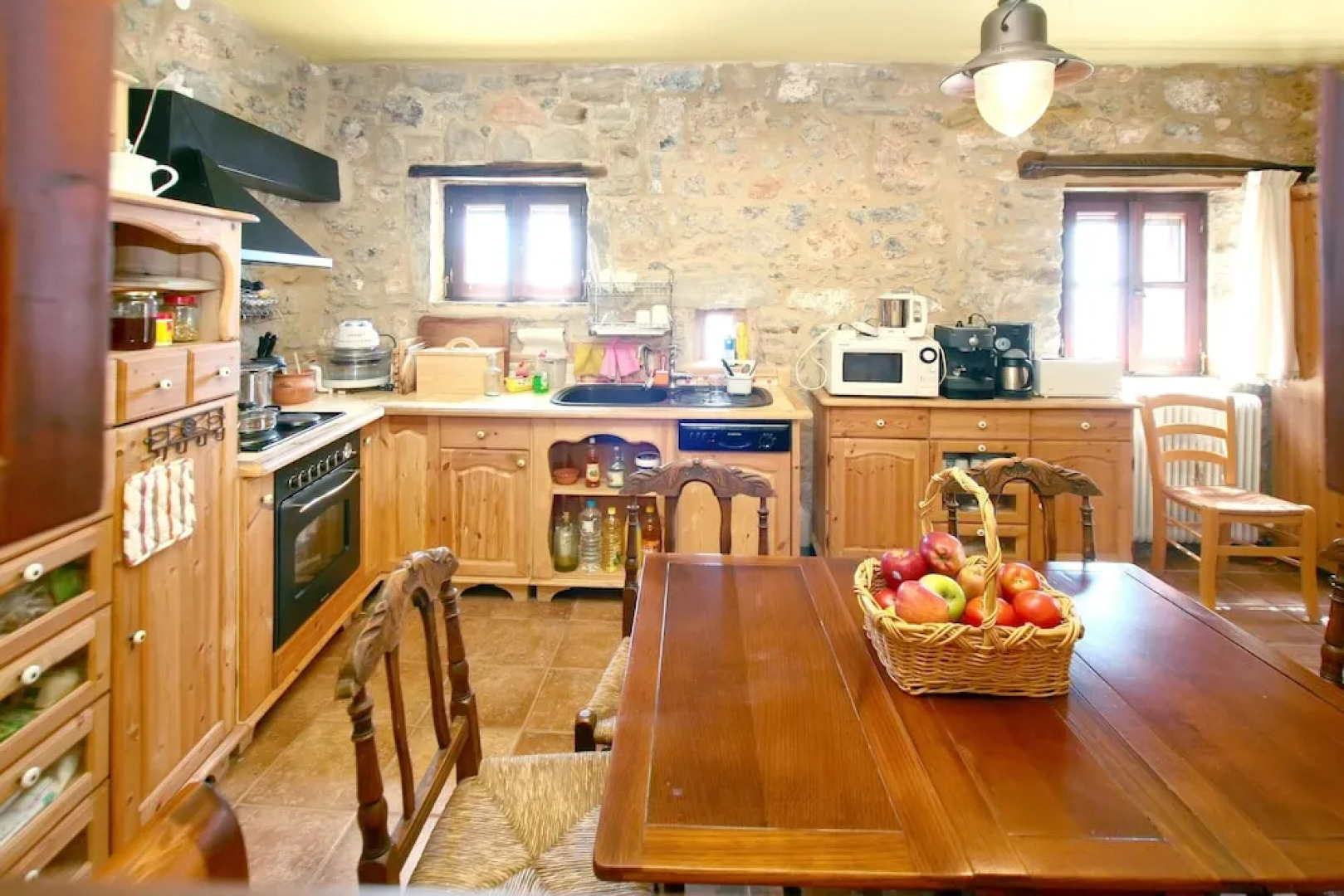 House With 4 Bedrooms in Anatoli, With Wonderful sea View, Enclosed Garden and Wifi Near the Beach