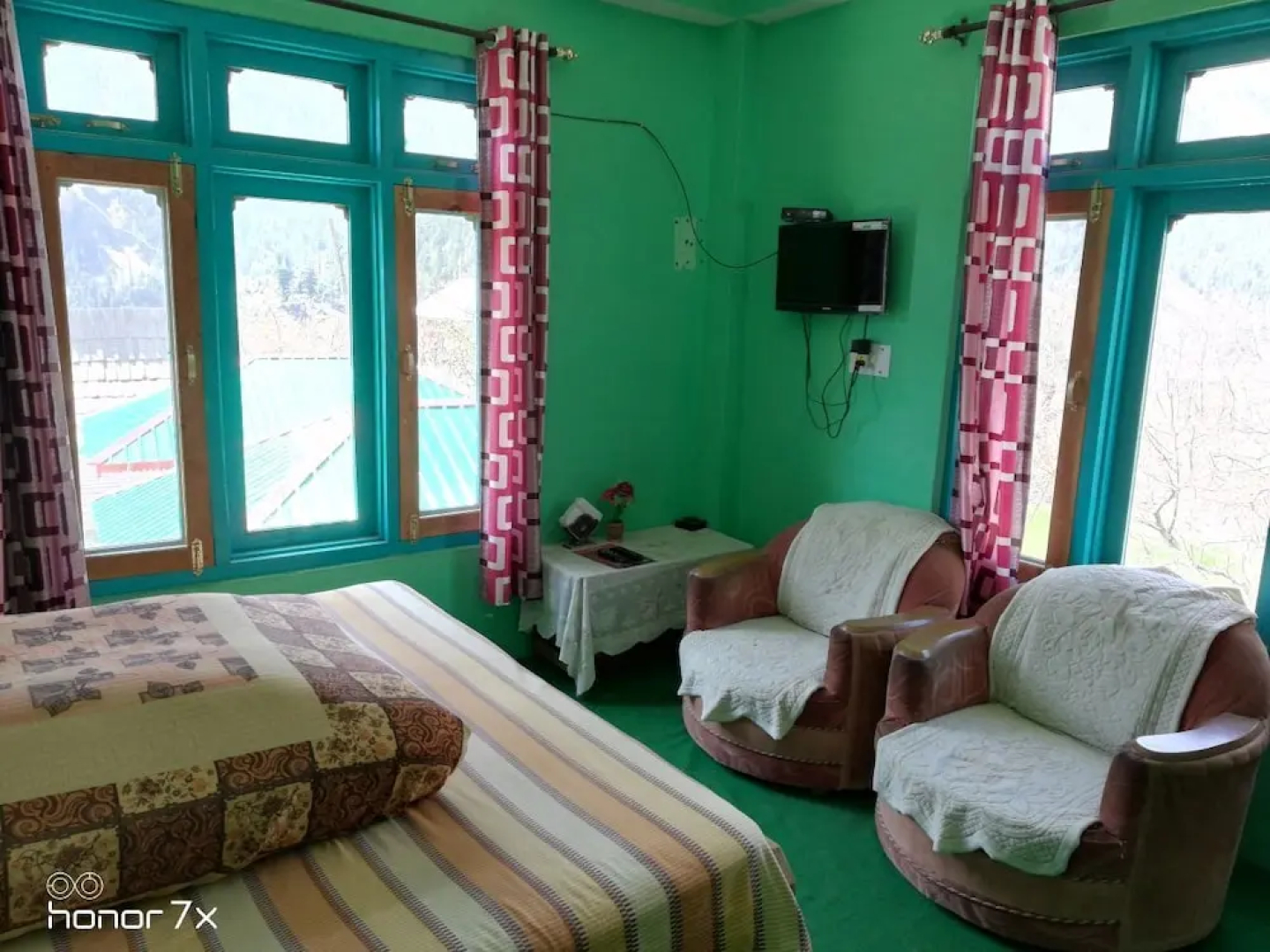 Shruti Guest House