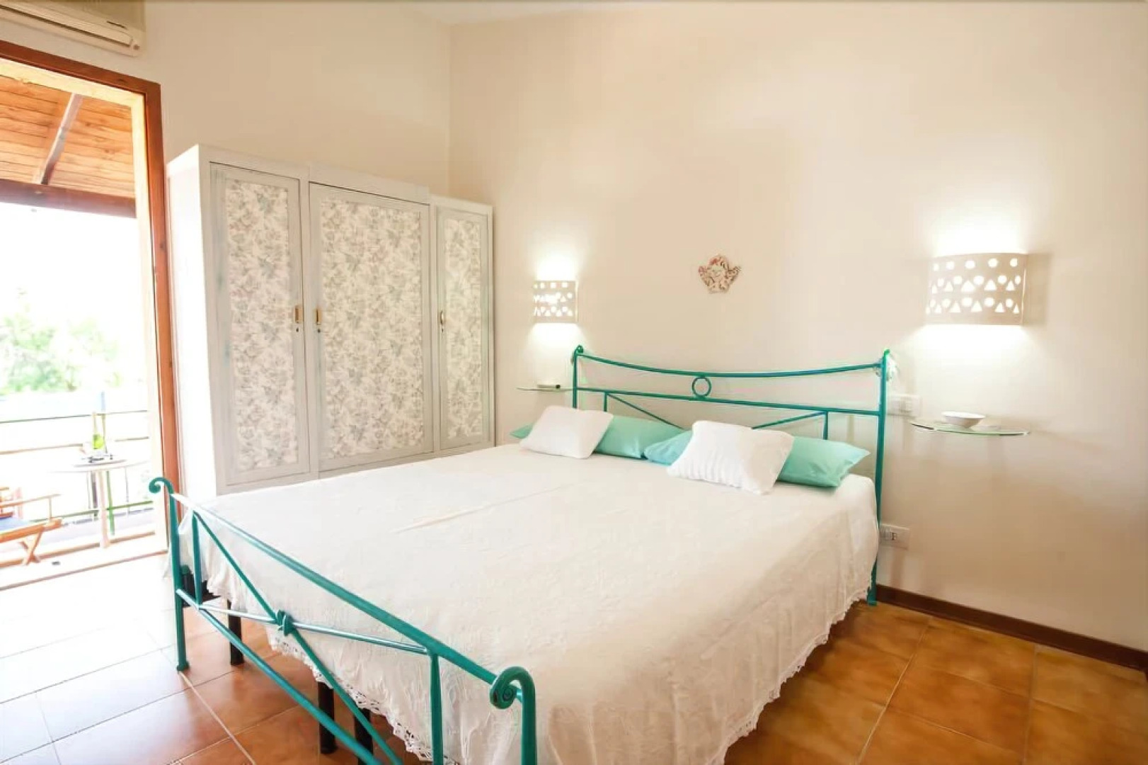 Strelitzia Holiday House