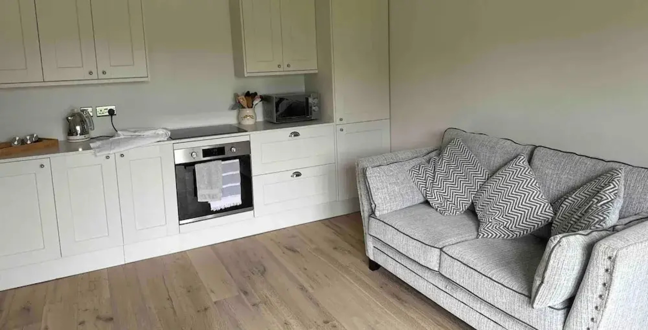 Lodge/ Kingbed/ Privg/ Petsok/ Freep/ Wifi