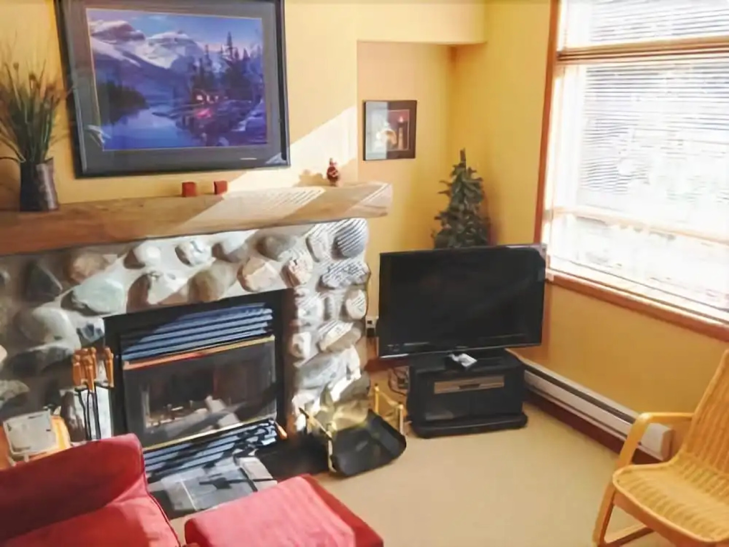 Sun Peaks Accommodation by Bear Country