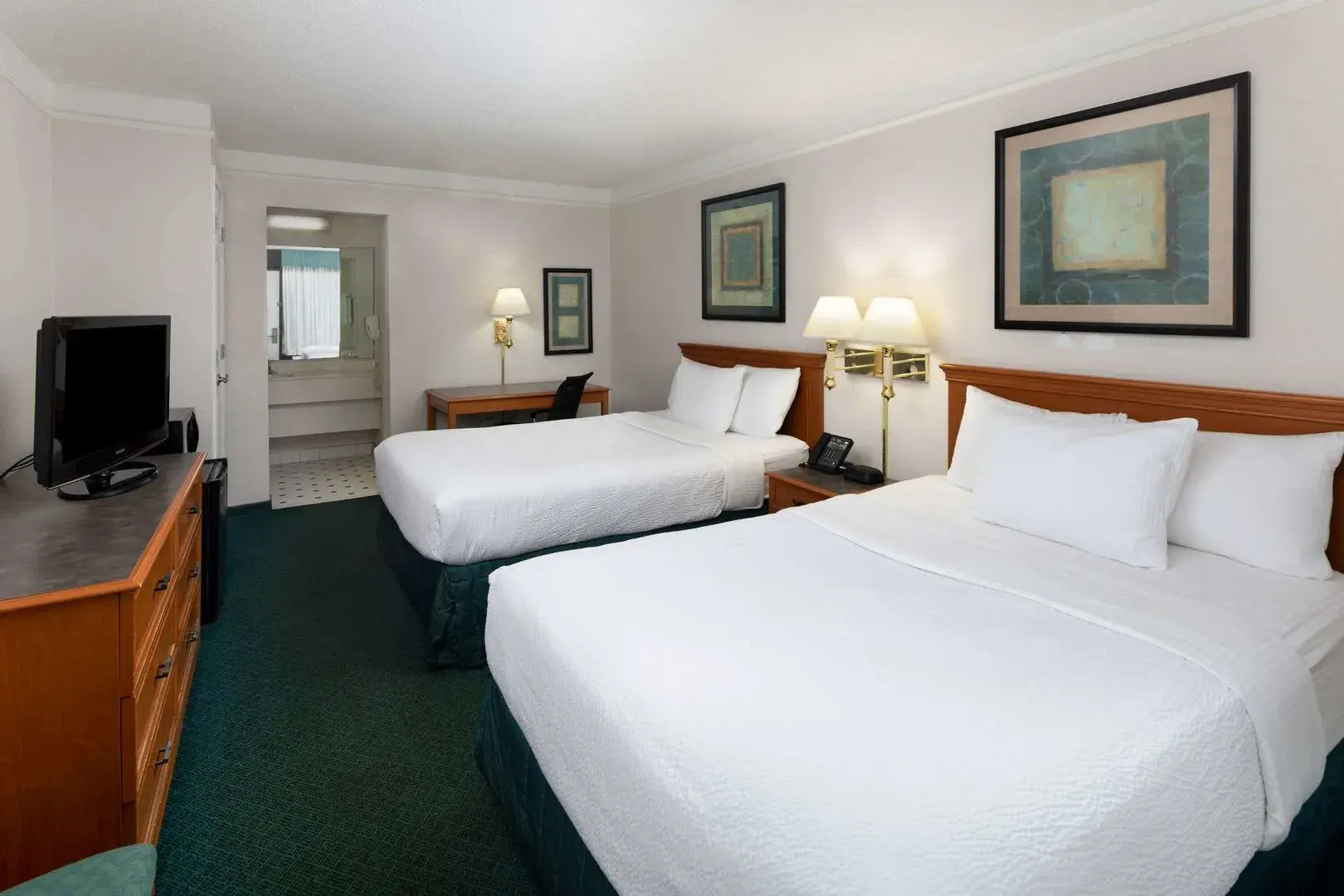 Super 8 by Wyndham Savannah