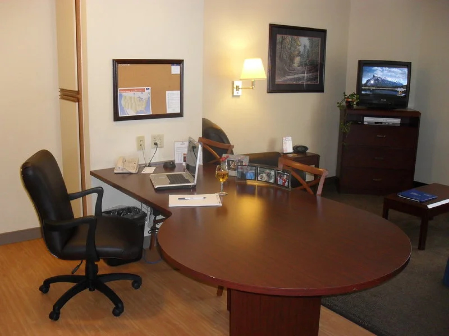 Hawthorn Suites by Wyndham Chicago Hoffman Estates