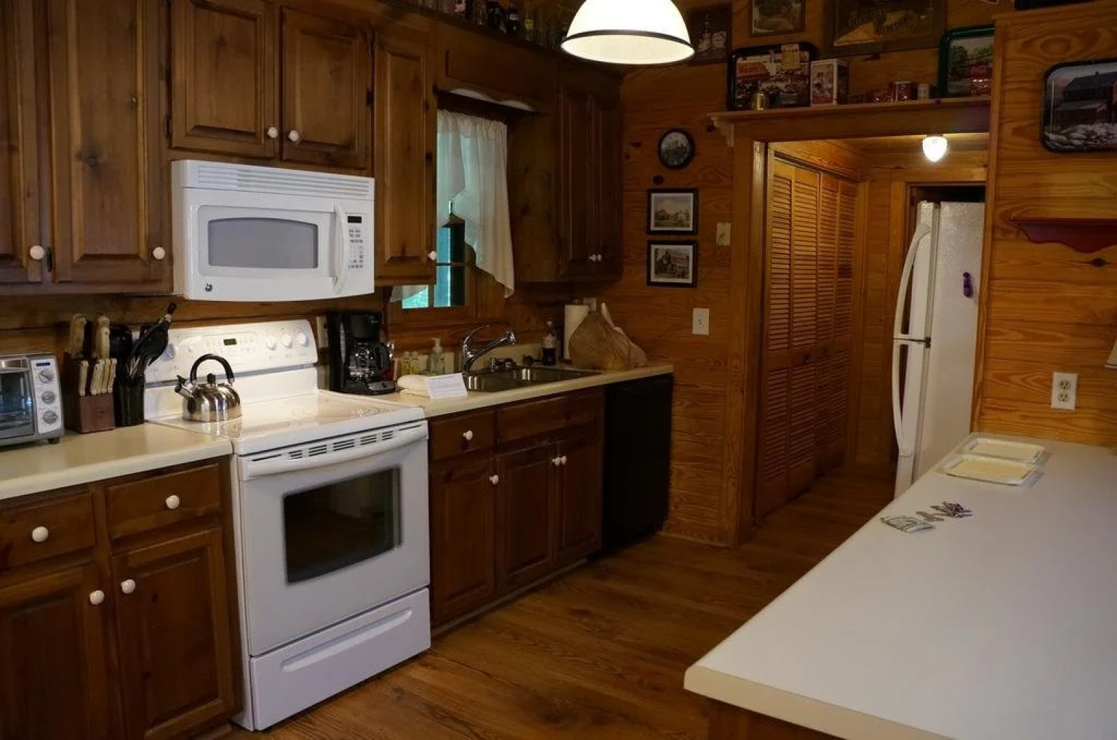 Mountain Top Inn and Resort