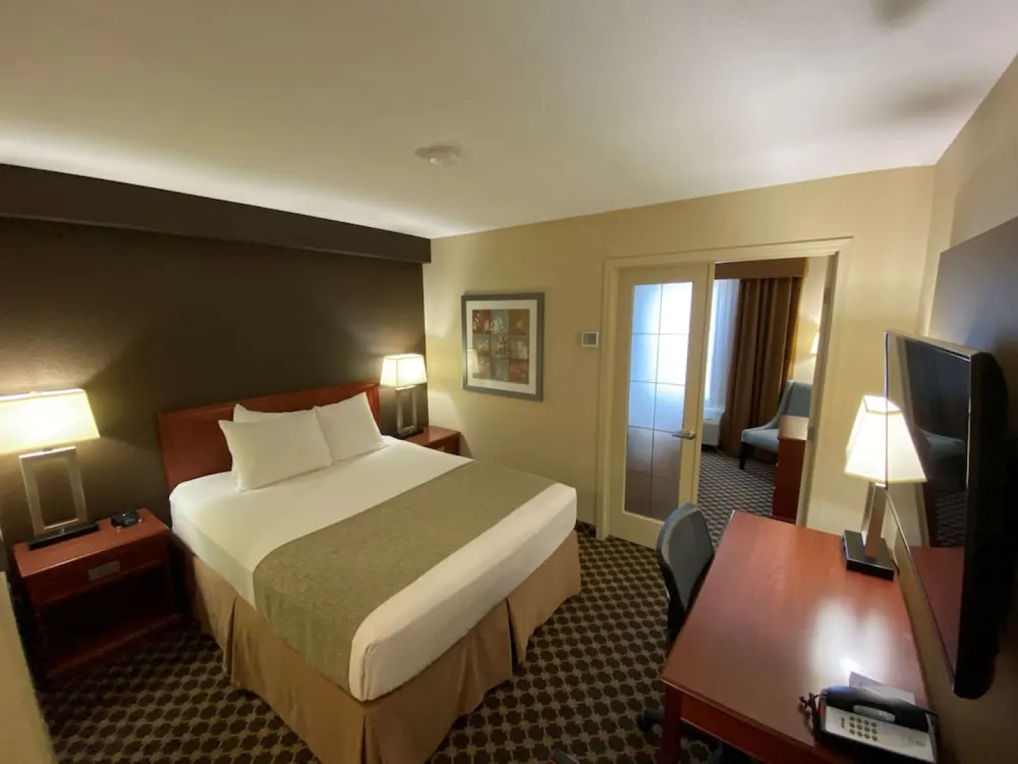 Best Western Strathmore Inn