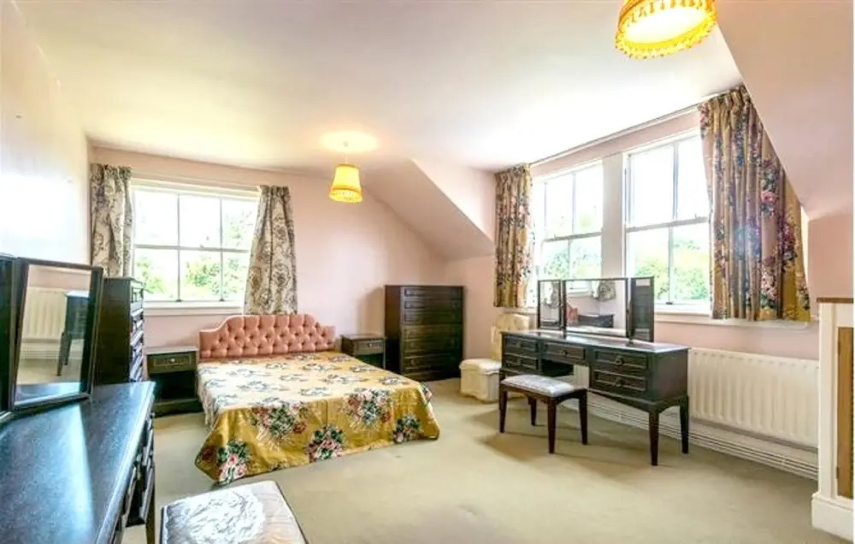 House With 5 Bedrooms in Eyrecourt, With Enclosed Garden Near the Beach