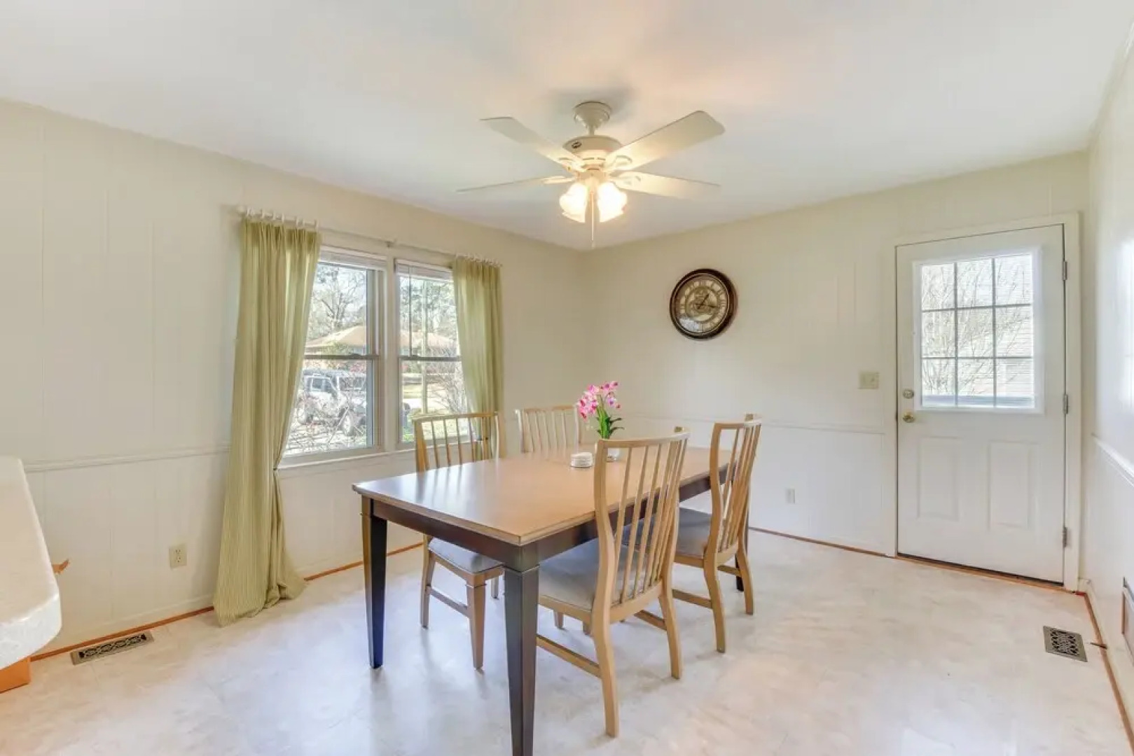 4 Mi to Lake Hartwell: Welcoming Family Home