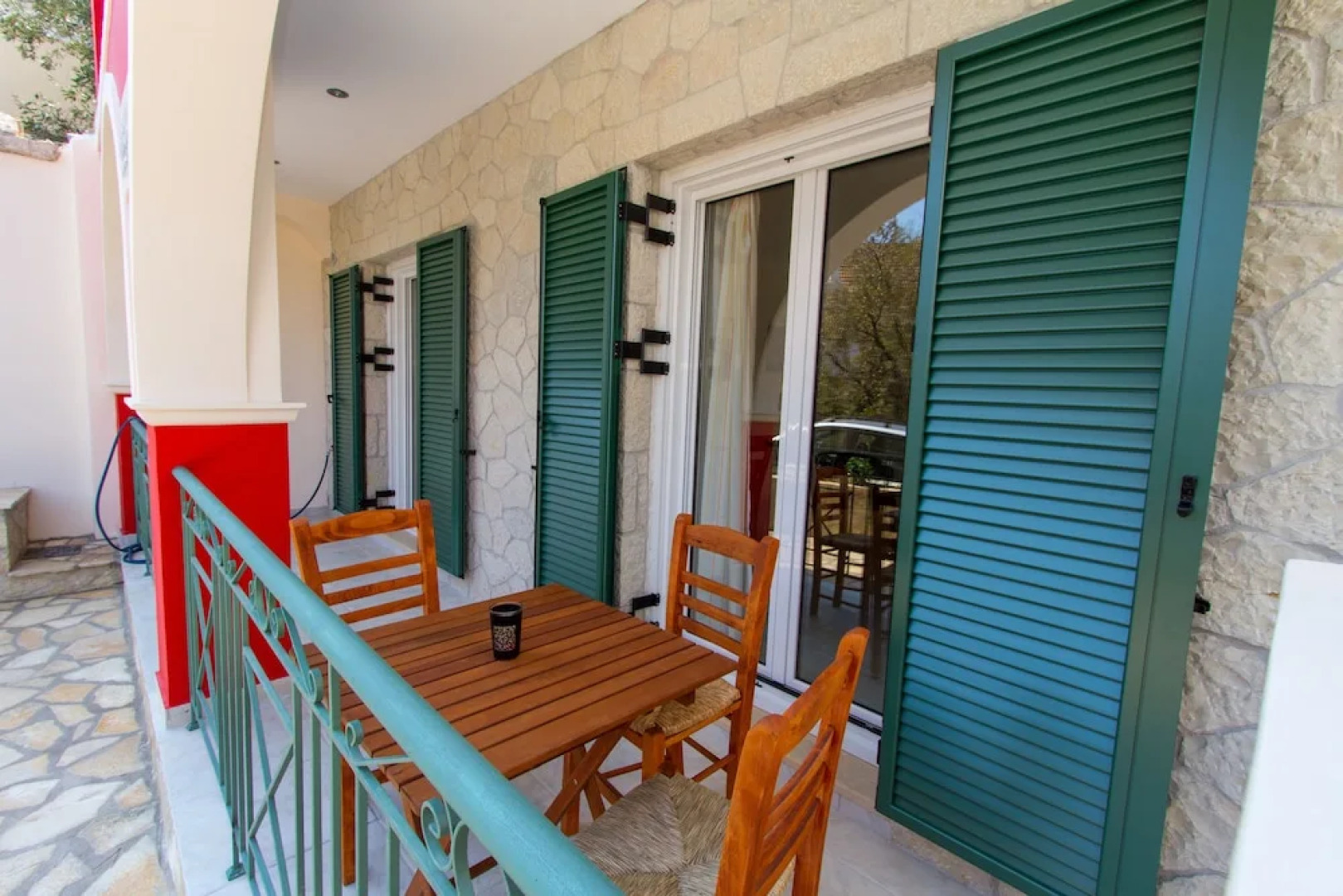 Nijay Apartments No 1, 2 Bedroom Apartment Sleeps 6 With Bed Settee In Lounge