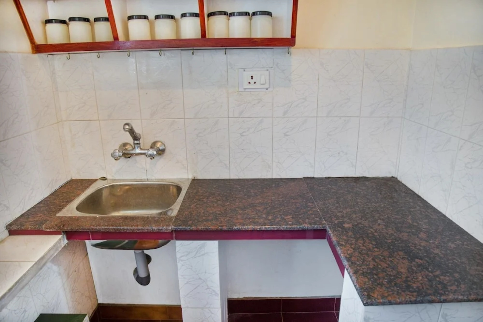 GuestHouser 1 BR Bed & Breakfast