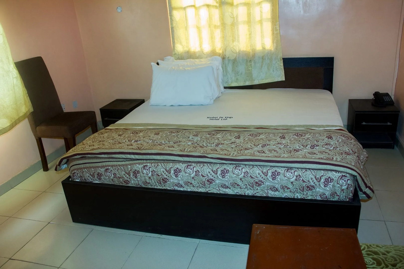 Masbat DeKings Hotel