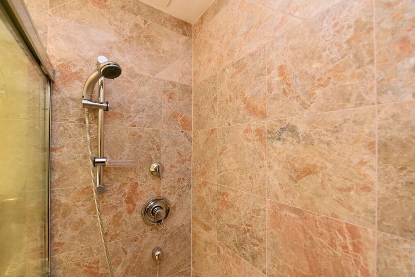 Kulakane 307 by RedAwning