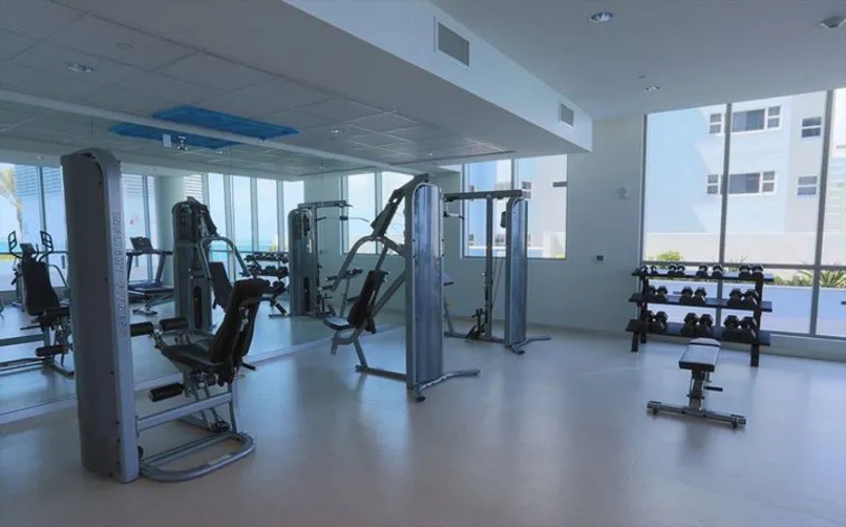 Pelican Stay Furnished Apartments in Monte Carlo Miami Beach