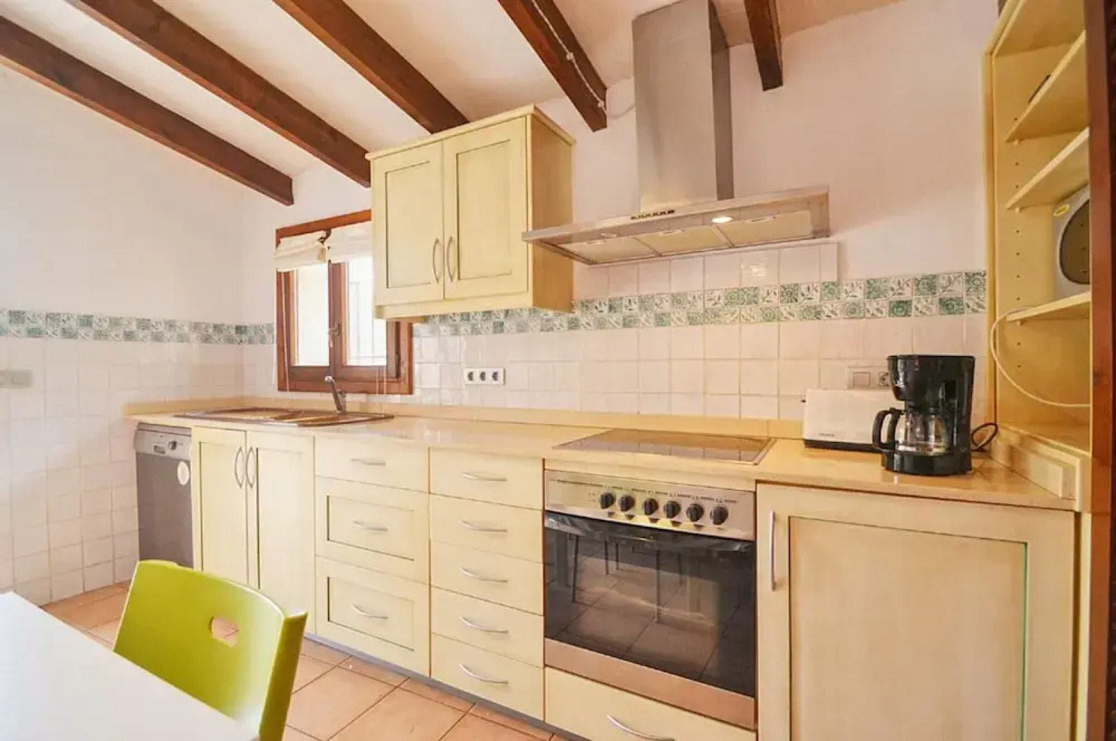 Poolside Garden Retreat in Buger