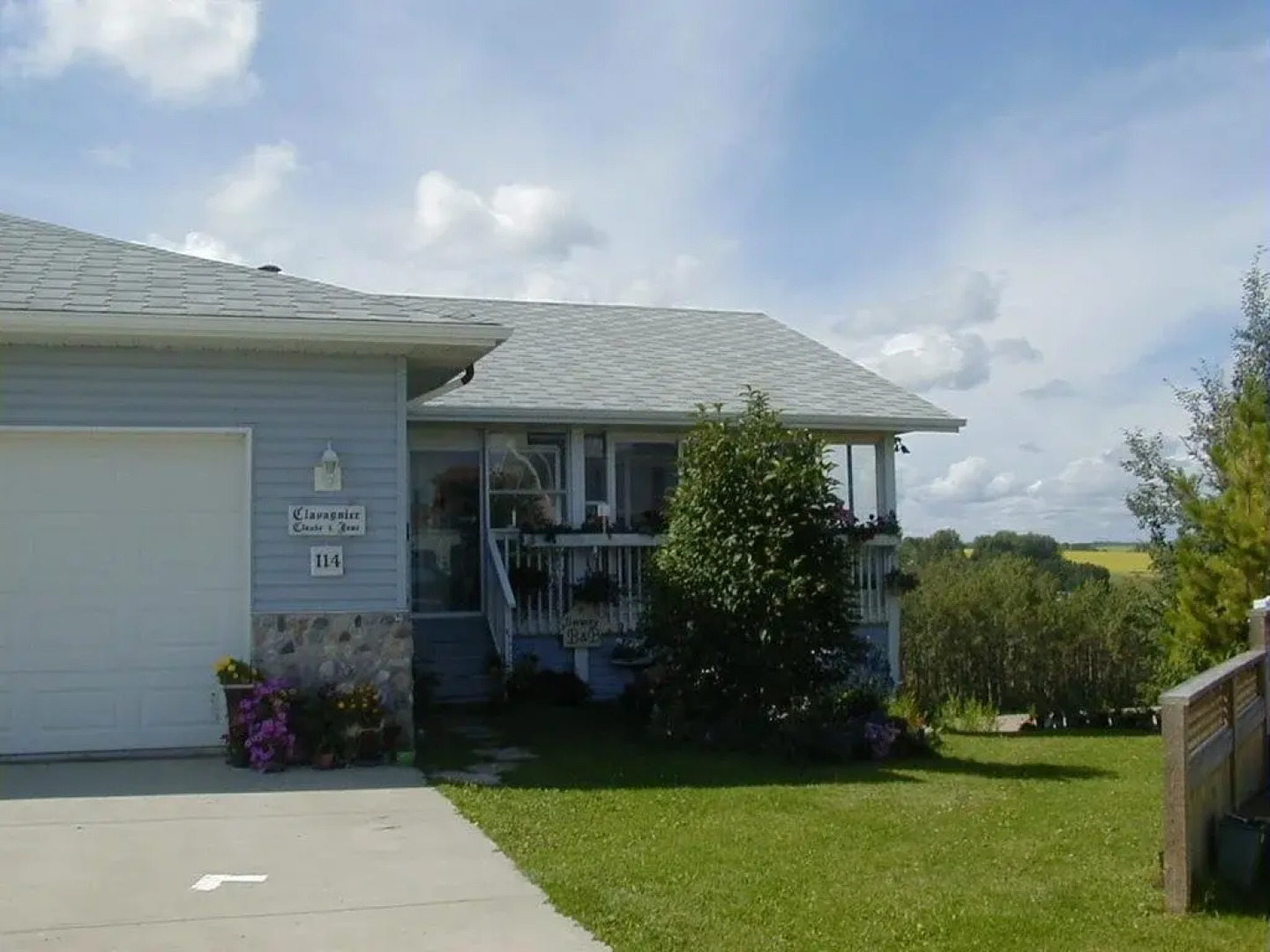 Serenity Hillside B&B