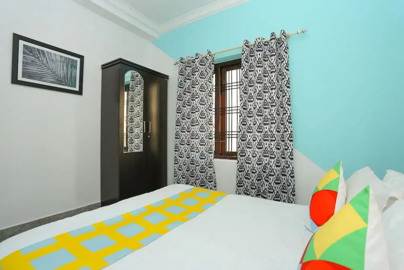 OYO 23654 Home Cozy 2BHK Aluva Metro Station