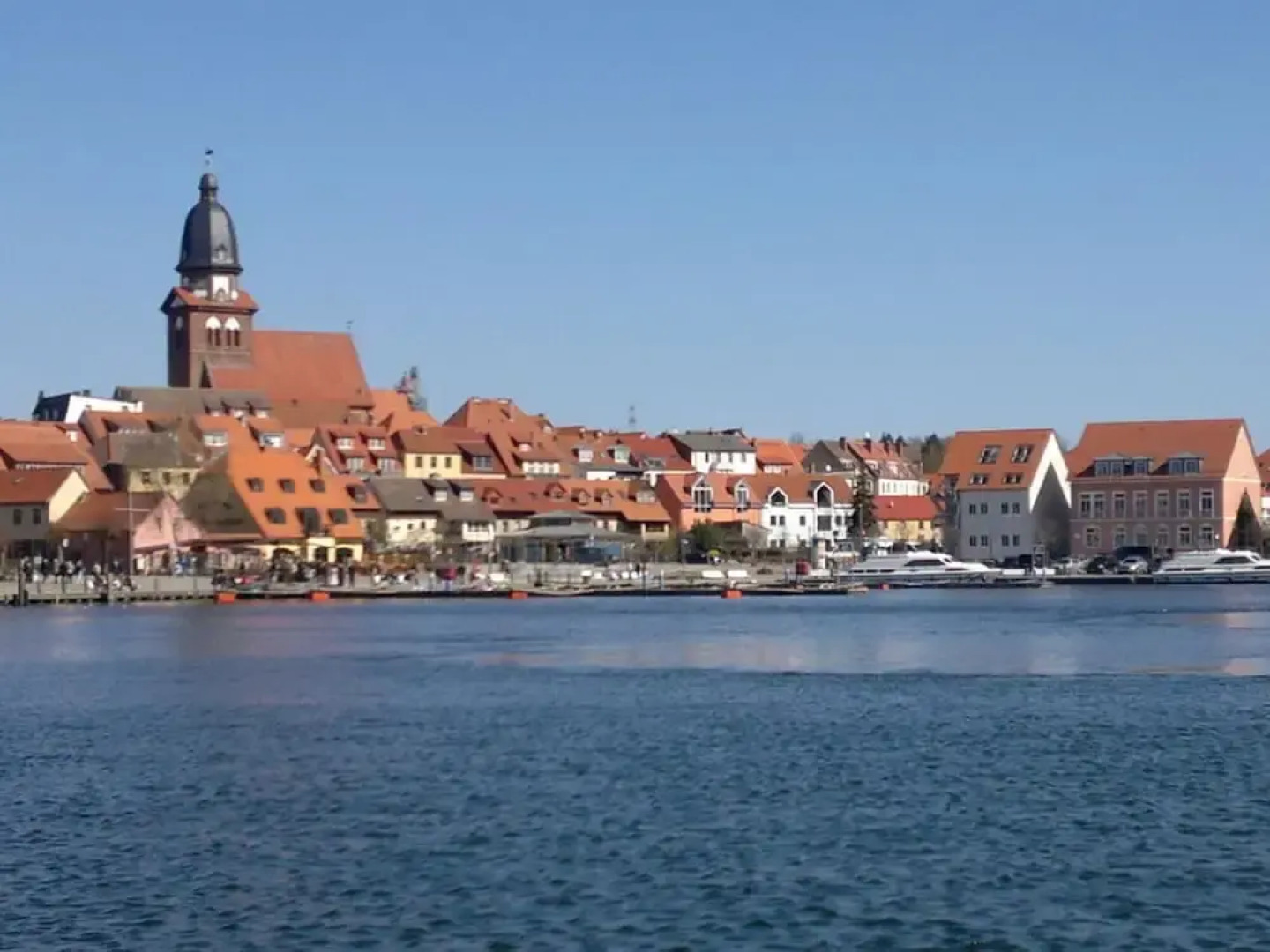 Northern Lights Modern Retreat