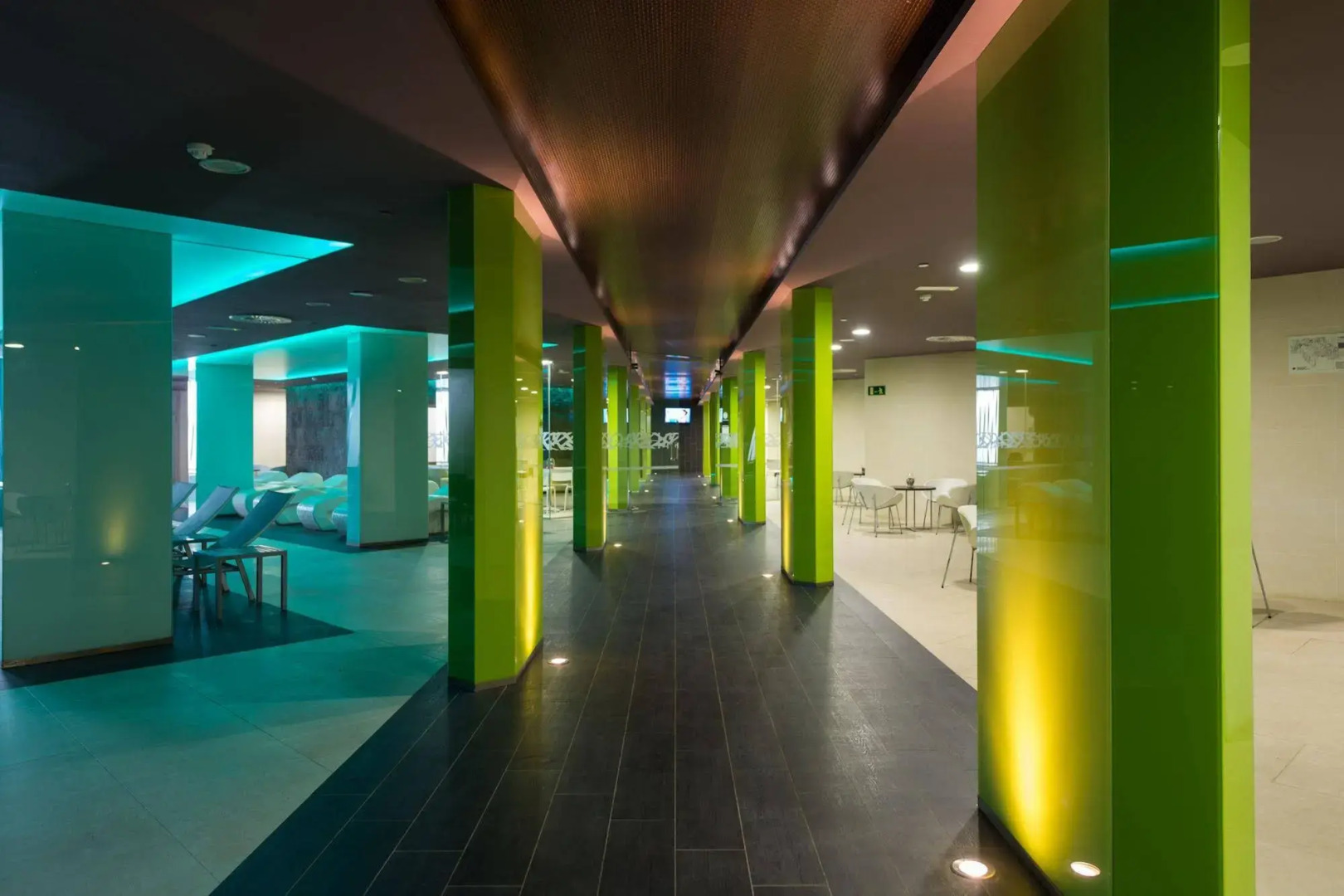 Hotel HD Beach Resort & SPA