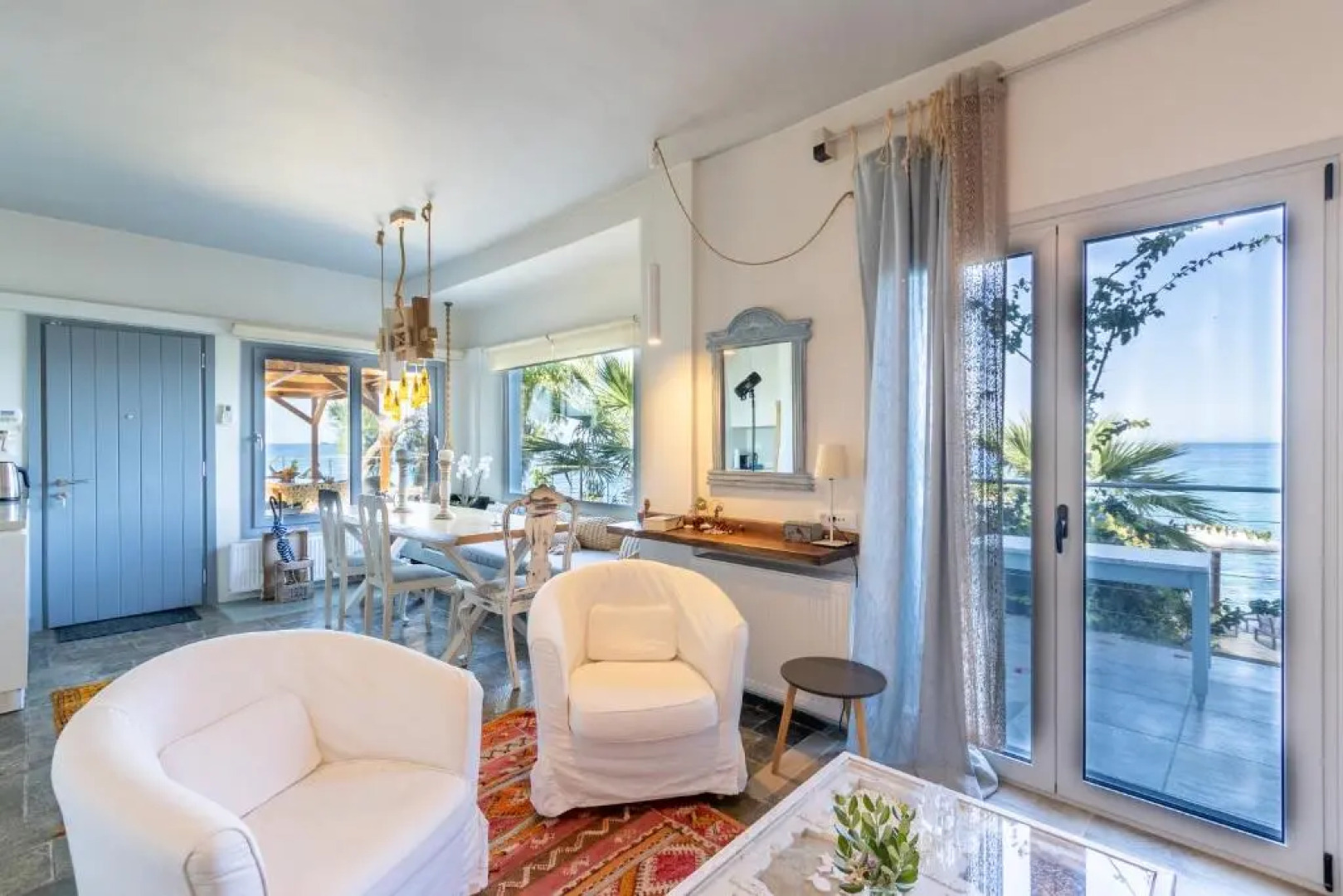 Paradisso Beach Villas