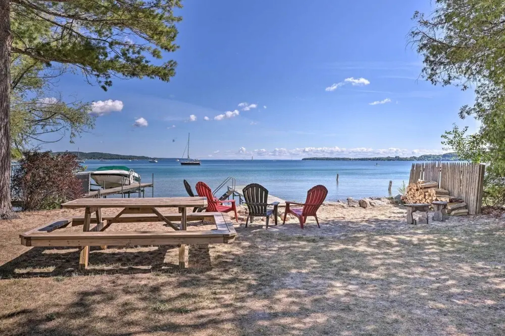 Suttons Bay 'bayview Cottage' w/ Deck & Gas Grill!