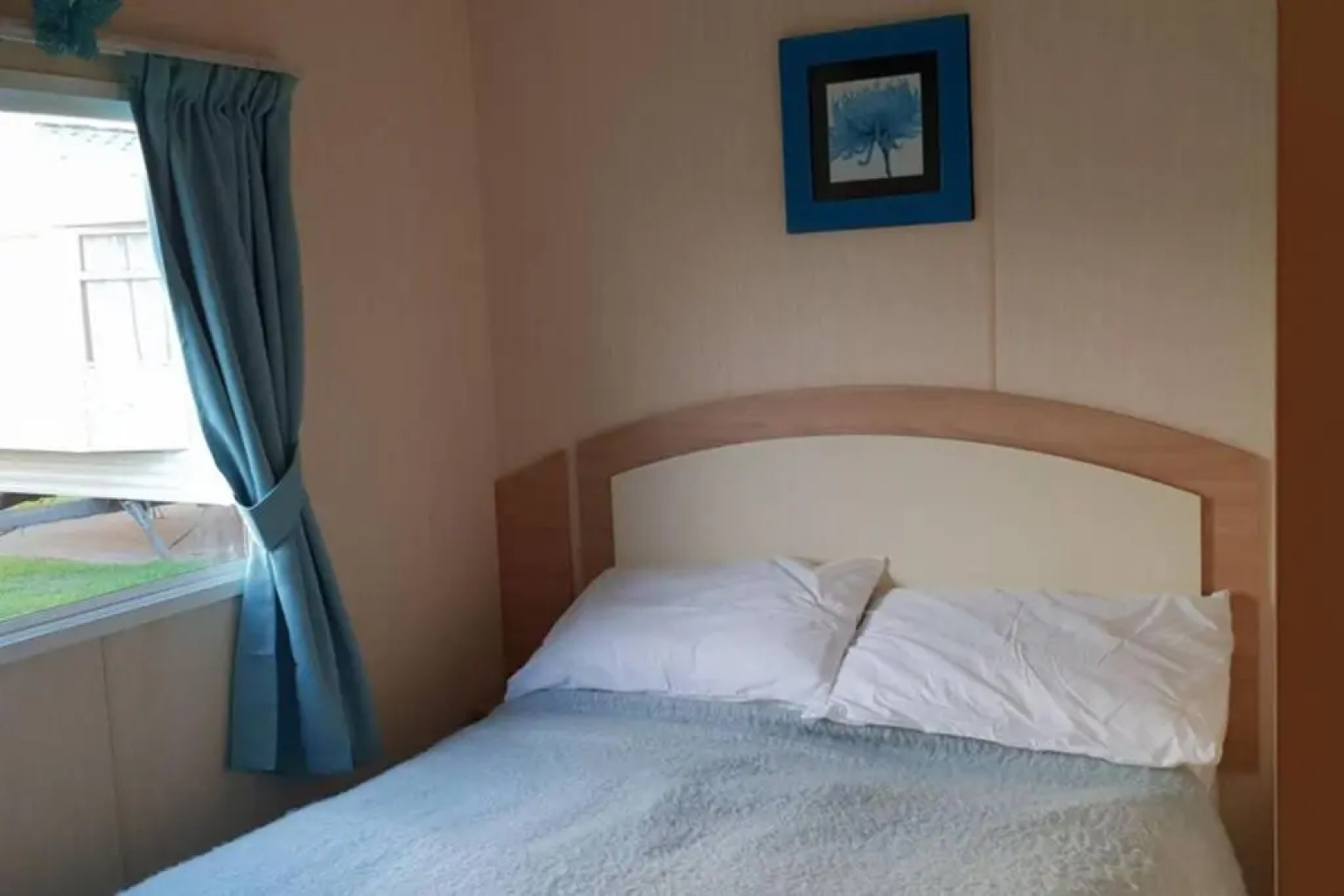 8 berth caravan on the fab Presthaven beach resort