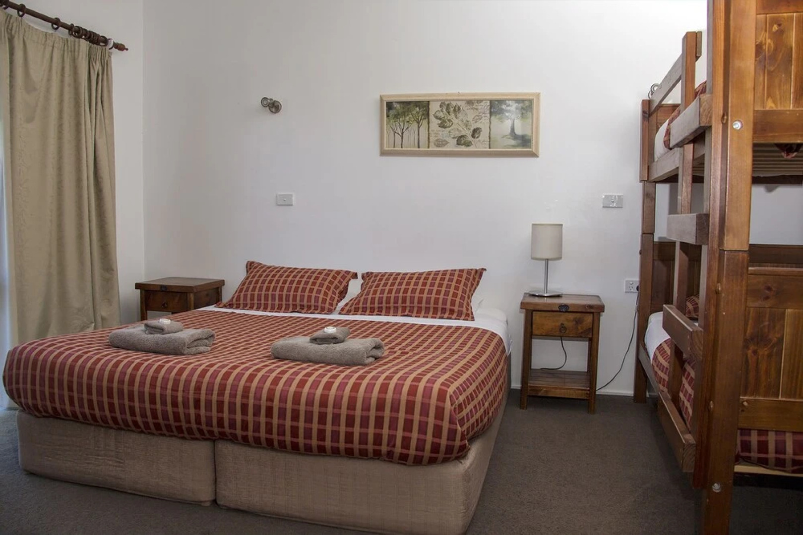 Delatite Apartments - Timbertop and Fir