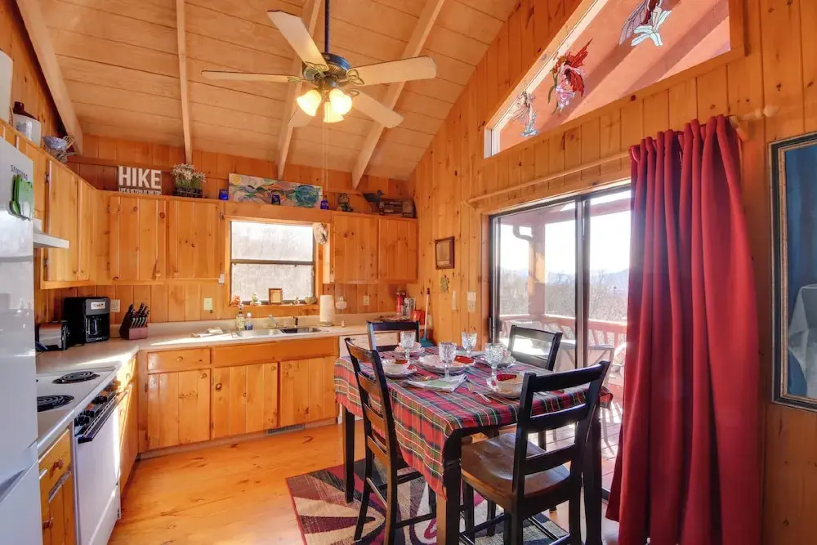 'frog Leap' Hiawassee Cabin w/ Blue Ridge Mtn View