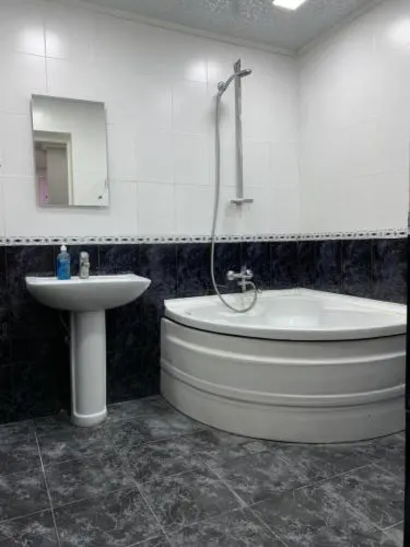 Nizami street floor 1