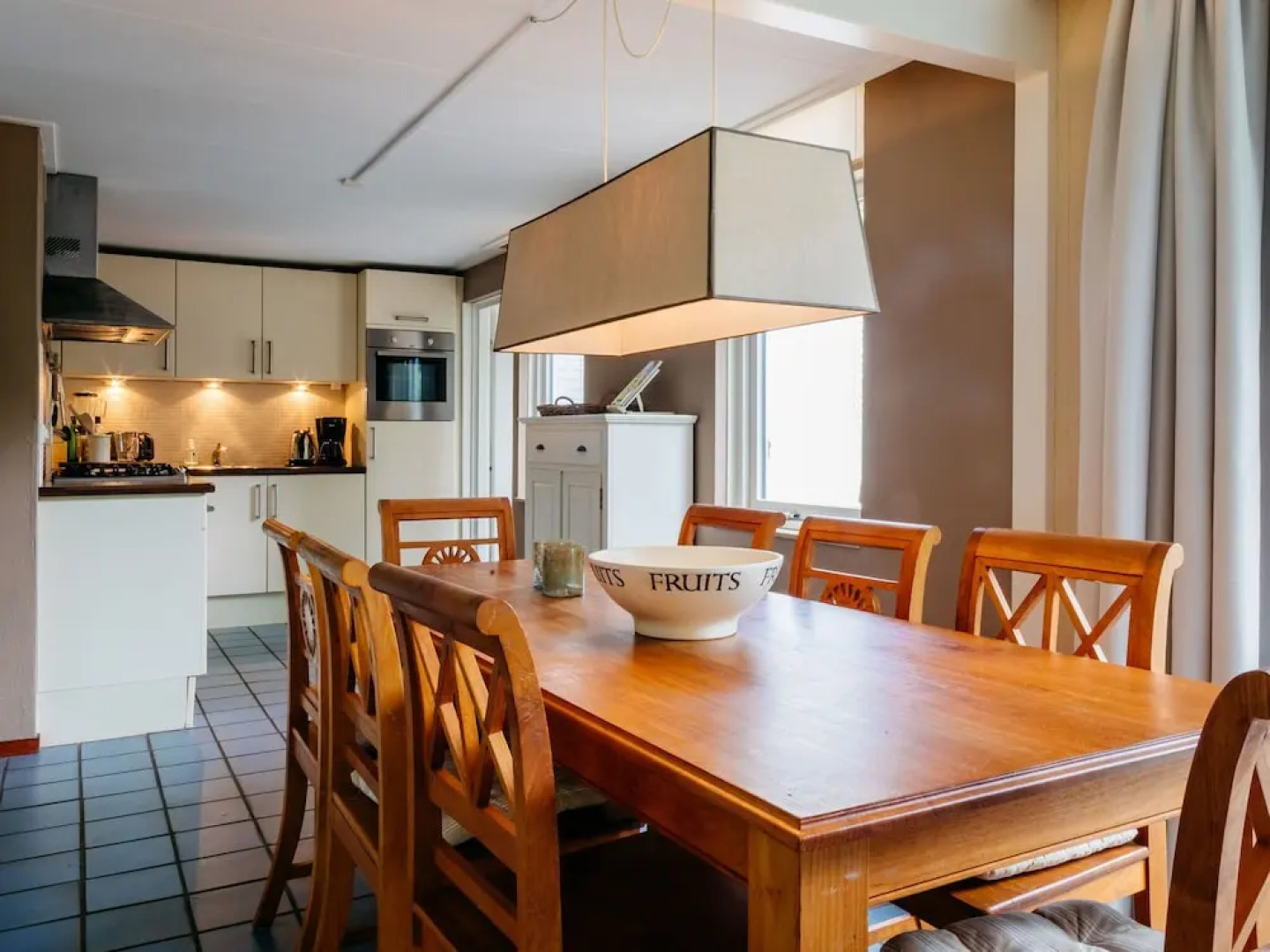 Charming Holiday Home in Burgh-Haamstede near Beach