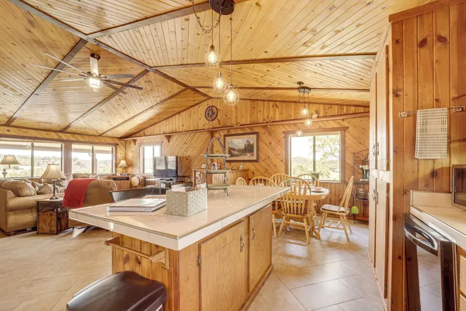 Mtn & Golf Course Views: Payson Retreat!