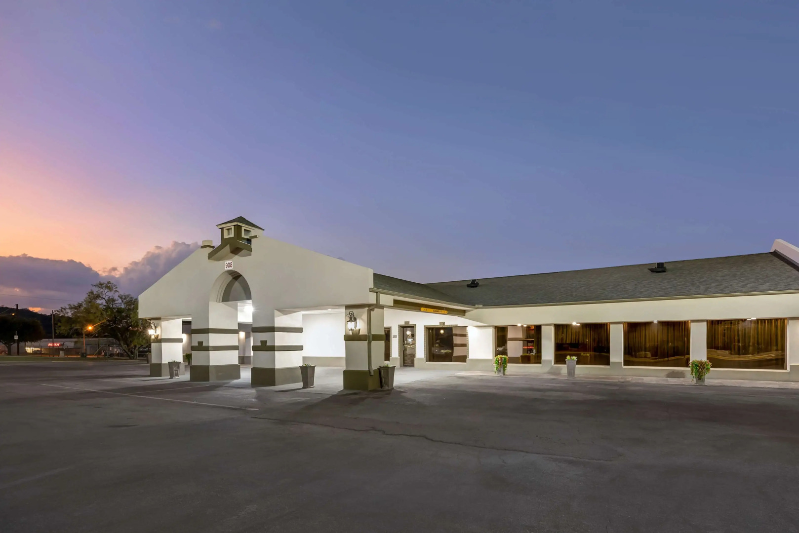 Best Western Post Oak Inn