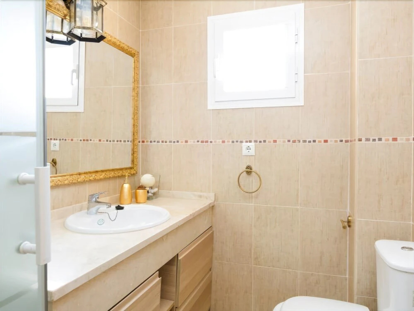 Las Biznagas, casa con barbacoa y piscina comunitaria