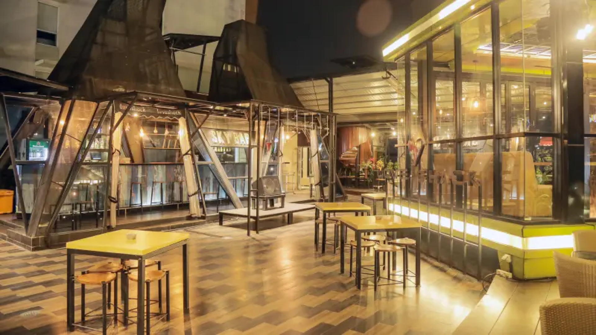 MaxOneHotels at Tidar Surabaya