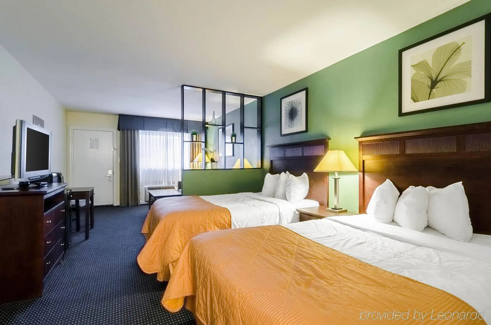 Rodeway Inn & Suites Williamsburg Central