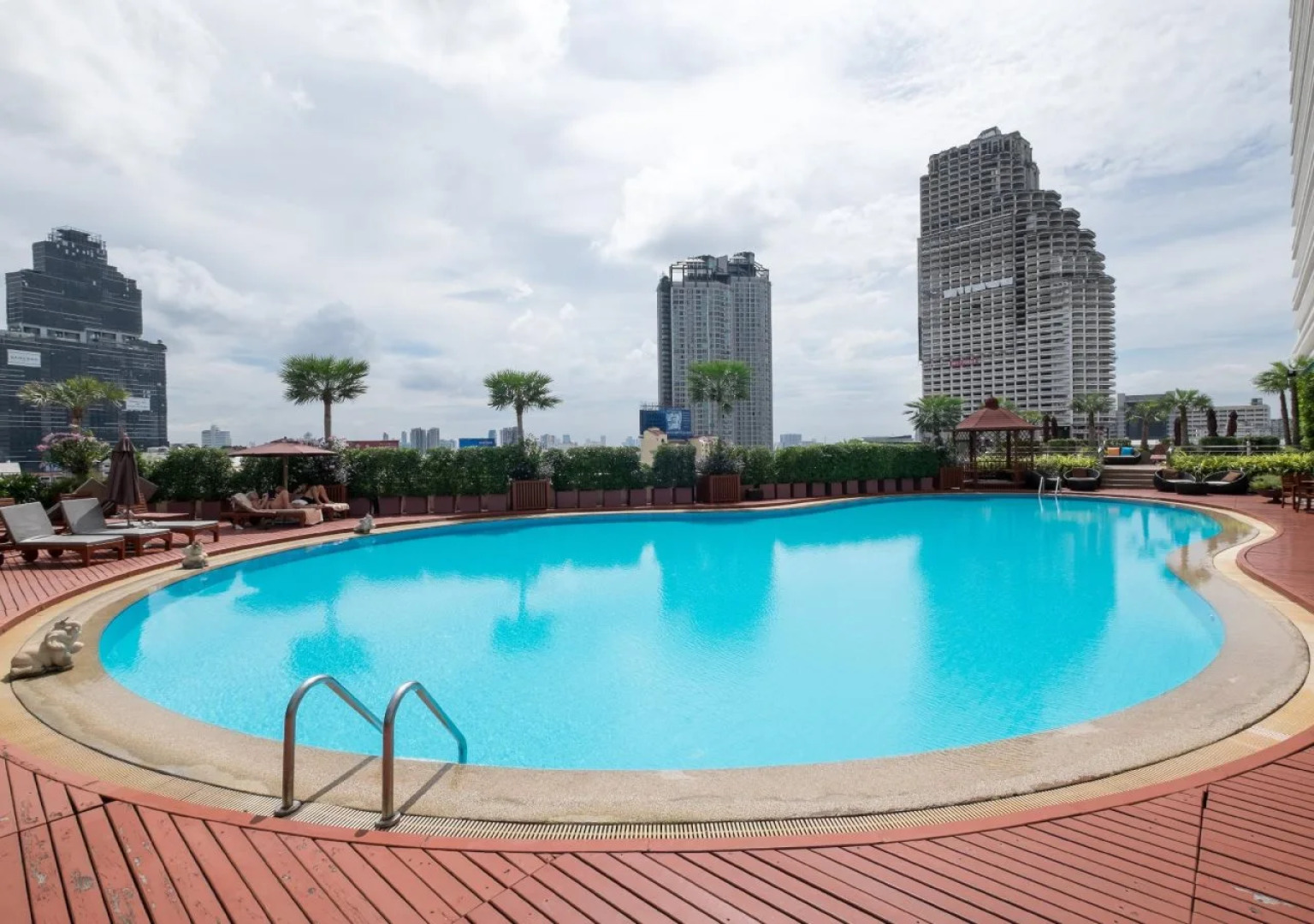 Отель Centre Point Silom