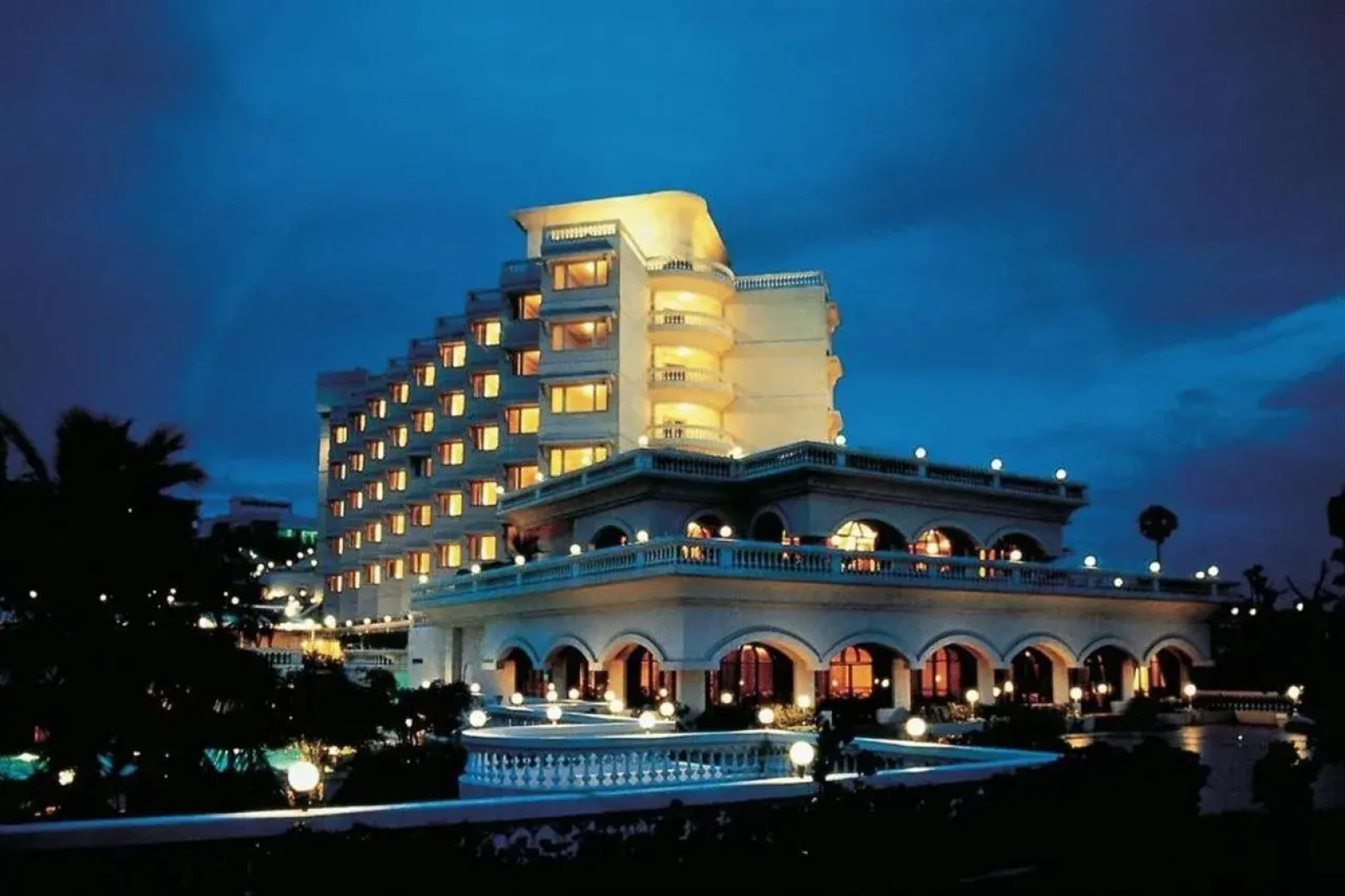 The Gateway Hotel Beach Road