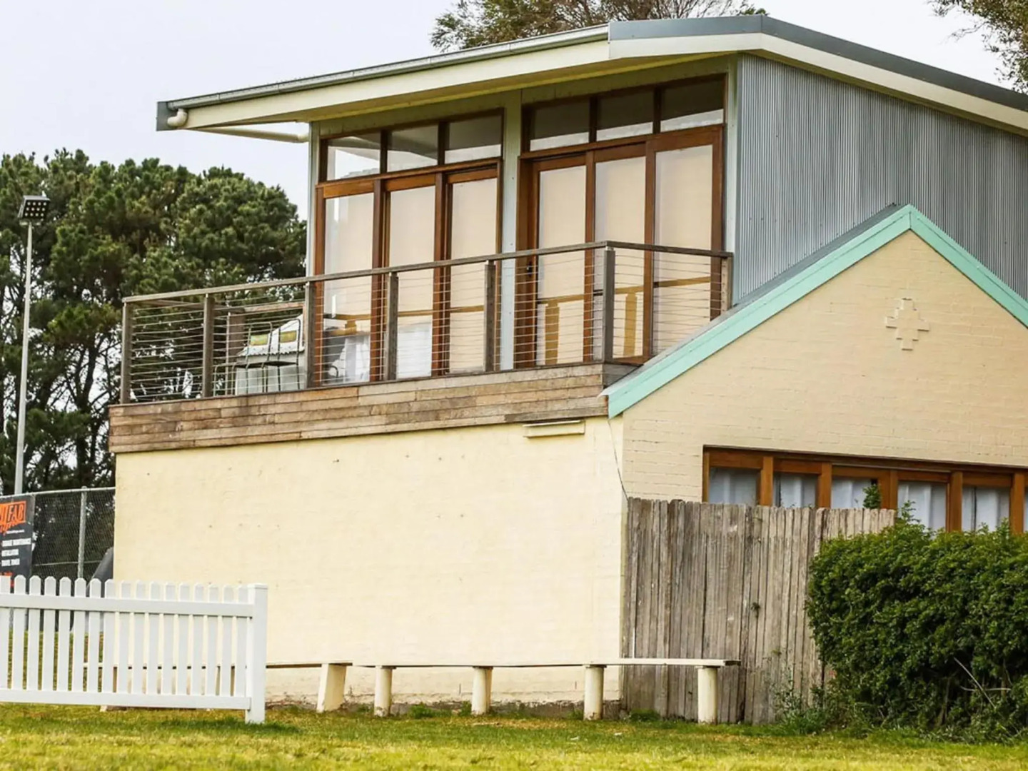 FAIRVIEW and STUDIO Gerringong 4pm check out Sundays